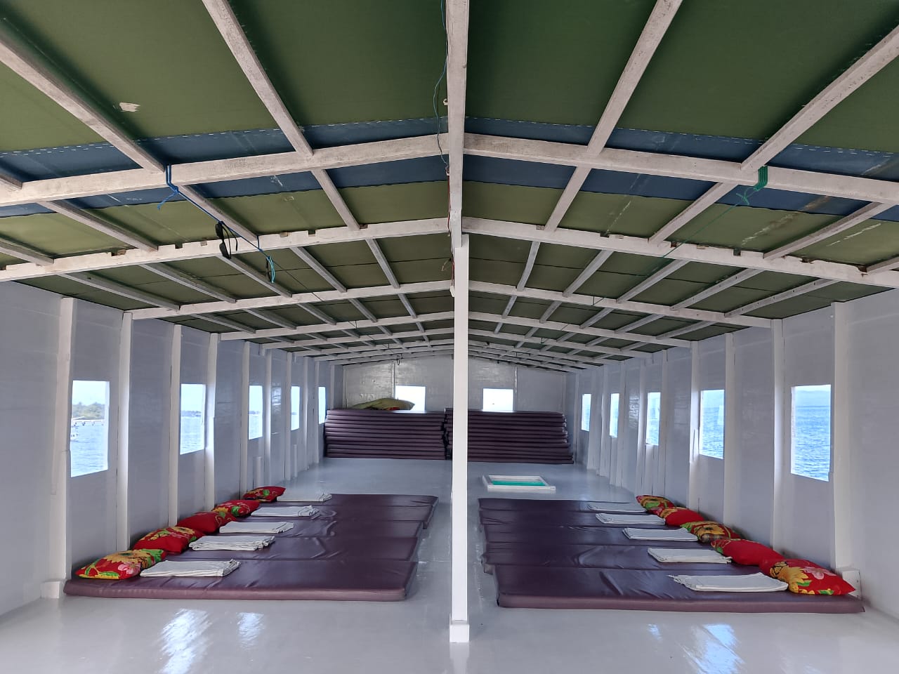 Sharing Deck Room