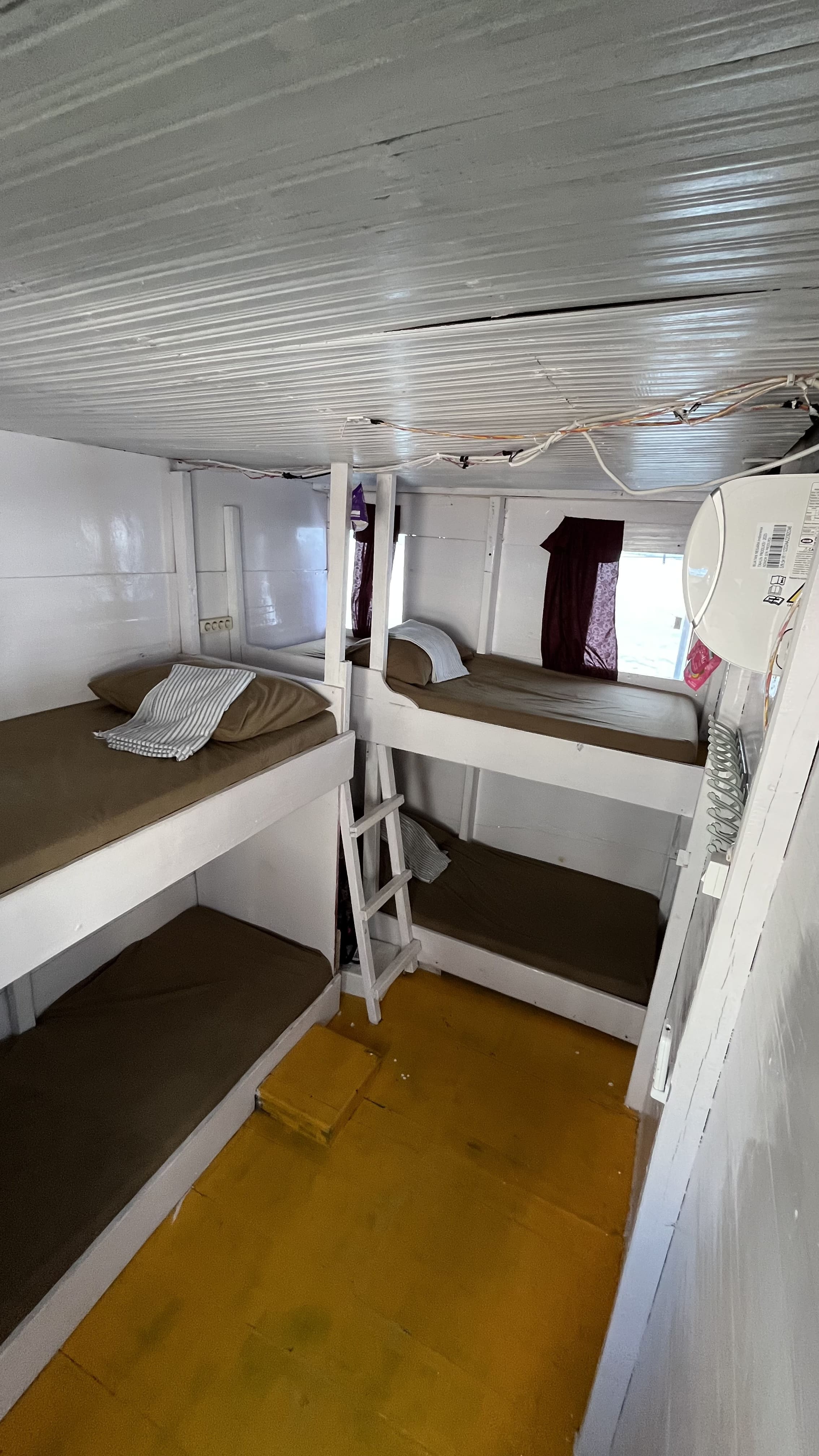 Sharing Cabin AC